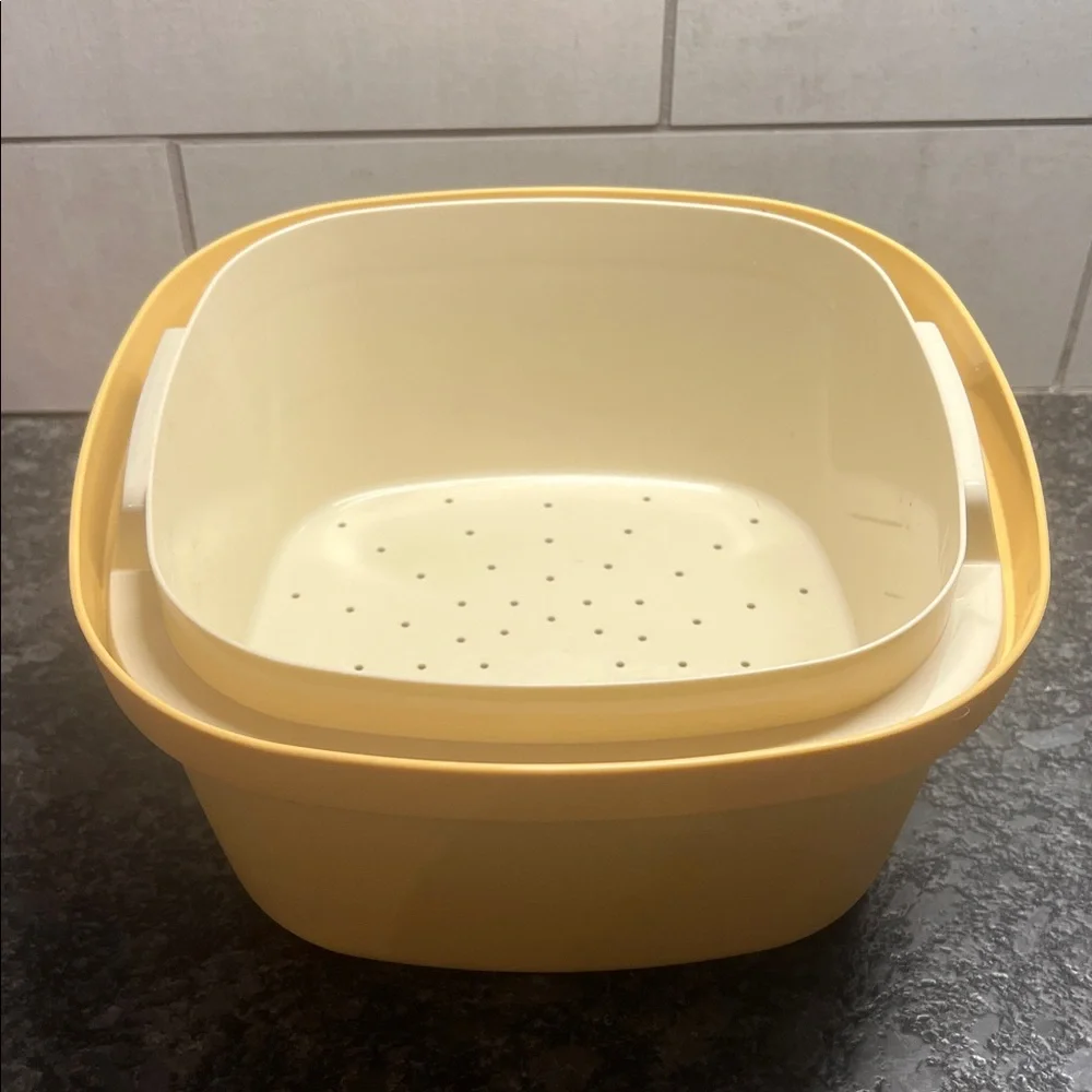 Vintage Tupperware Steam-N-Store Harvest Gold and white. NWOT